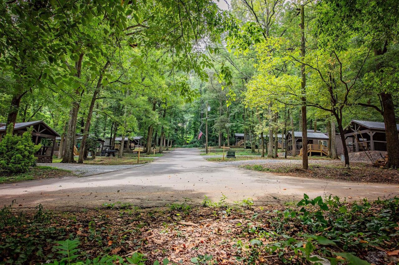 Thomas Cabin Forest Tiny Cabin With Hot Tub Chattanooga Dış mekan fotoğraf