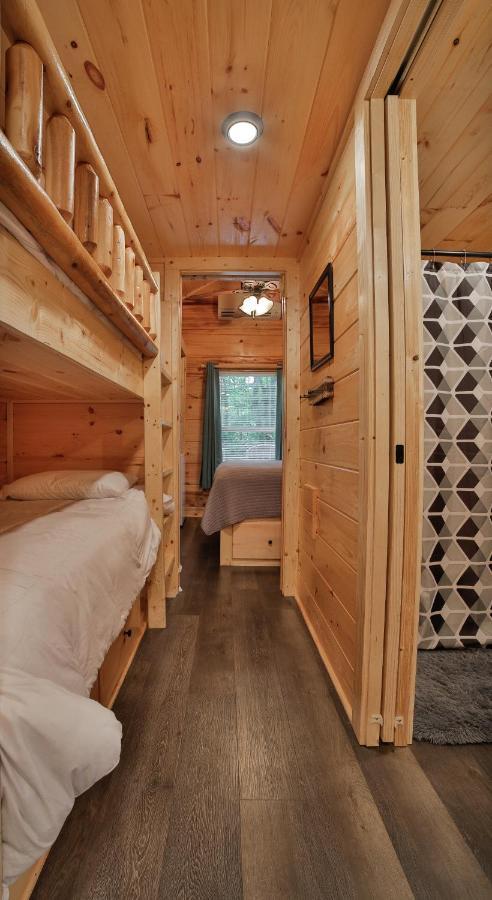 Thomas Cabin Forest Tiny Cabin With Hot Tub Chattanooga Dış mekan fotoğraf
